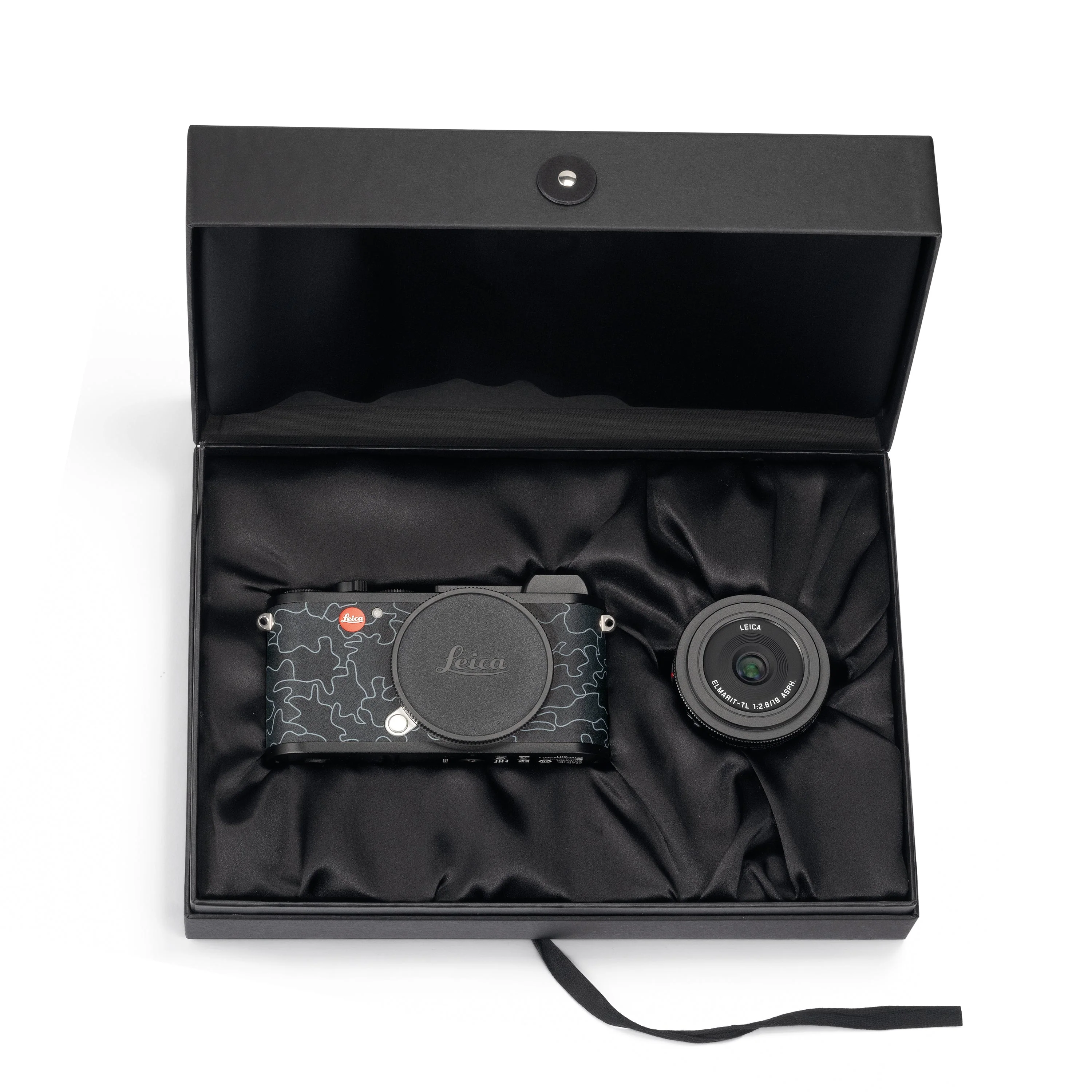 Leica CL “URBAN JUNGLE by JEAN PIGOZZI” Camera - Image 4