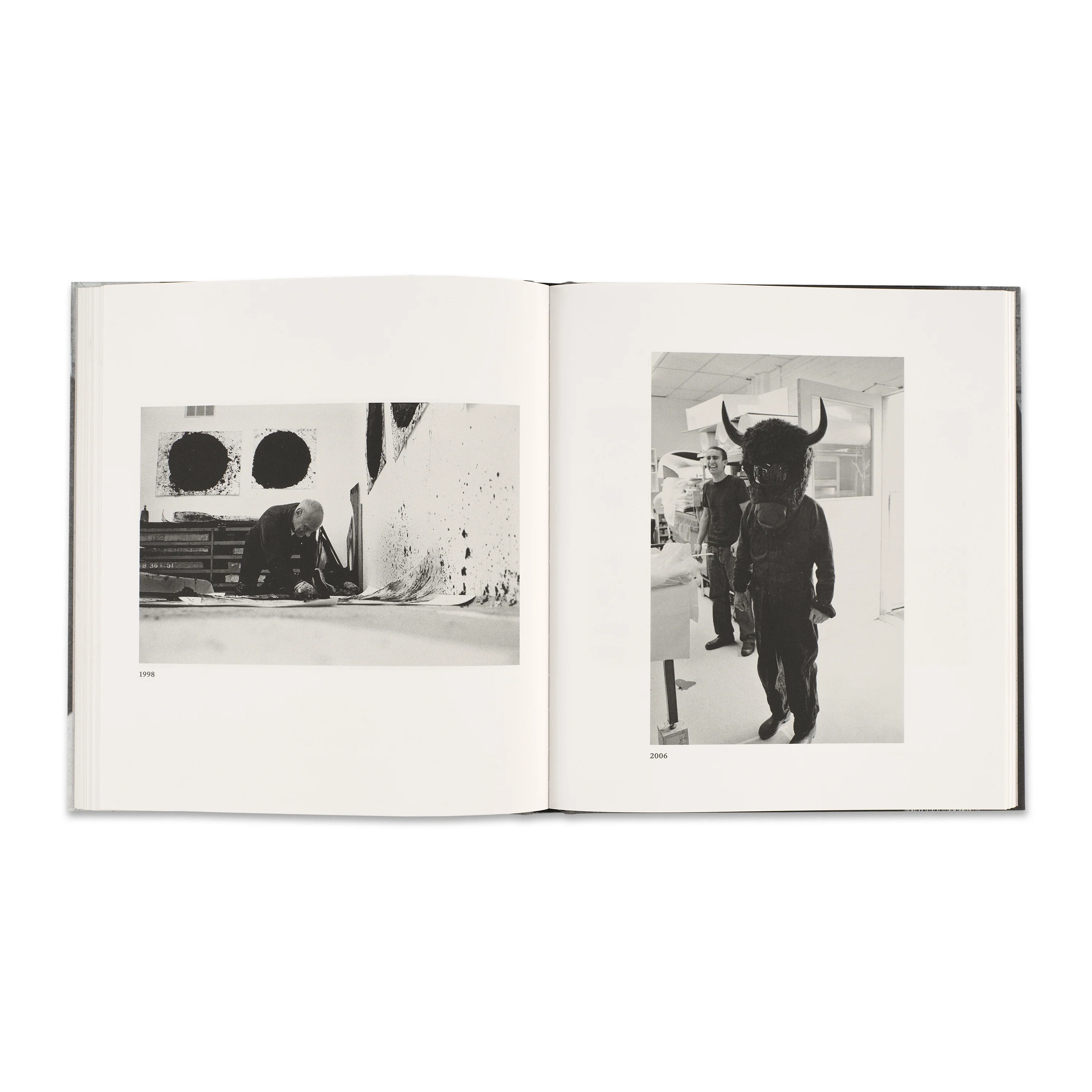 Richard Serra at Gemini: Photographed by Sidney B. Felsen - Image 3